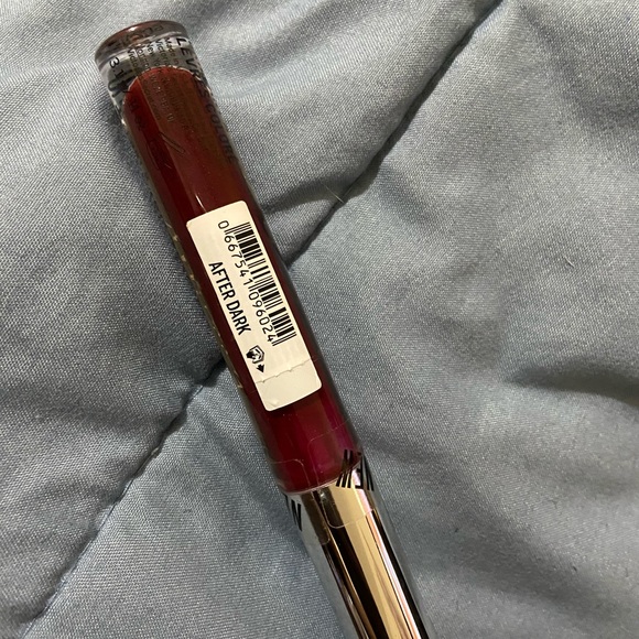 Victoria Secret - Picture 2 of 2